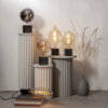 Socle cubique en bois