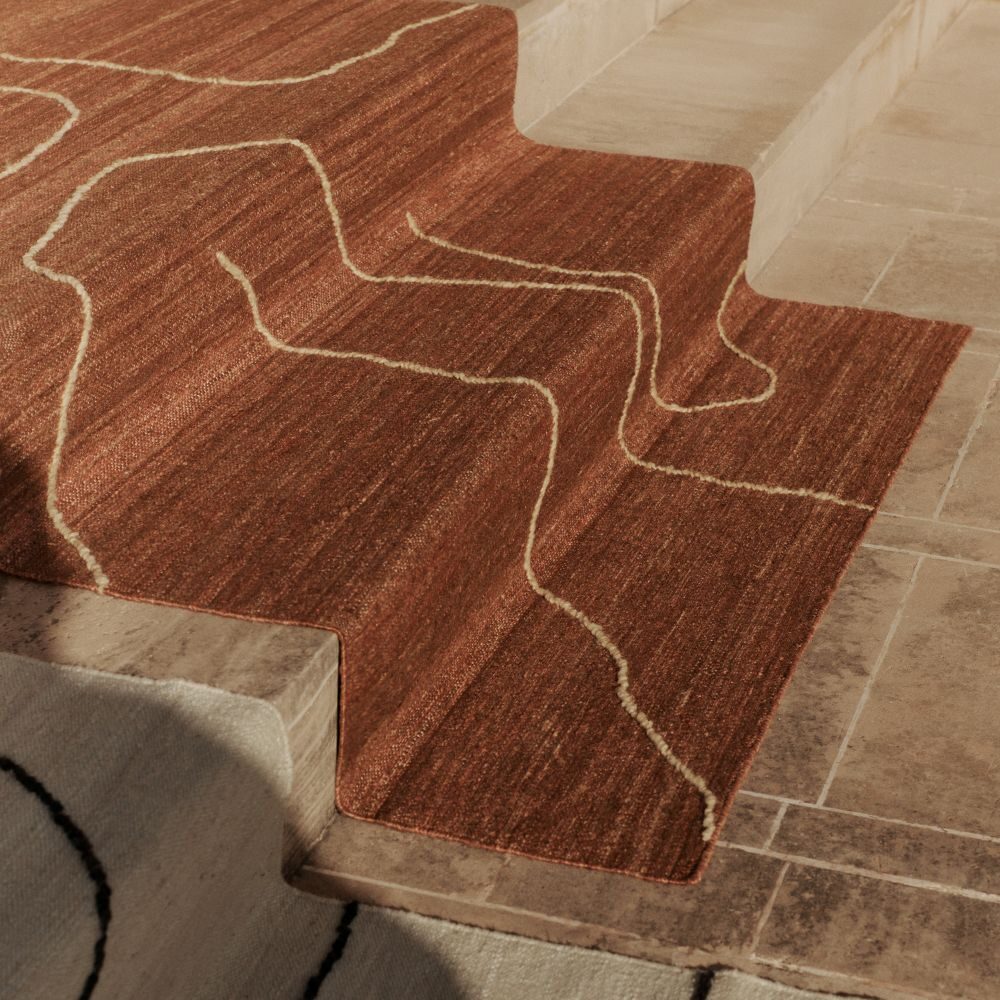 tapis-gesso-jute-ferm-living-ekkla-terracotta-ambiance-escaliers